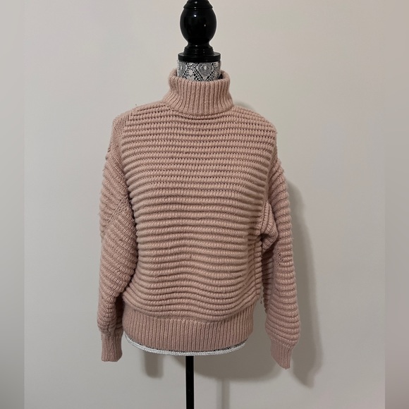 Women’s knit turtleneck - Picture 1 of 3